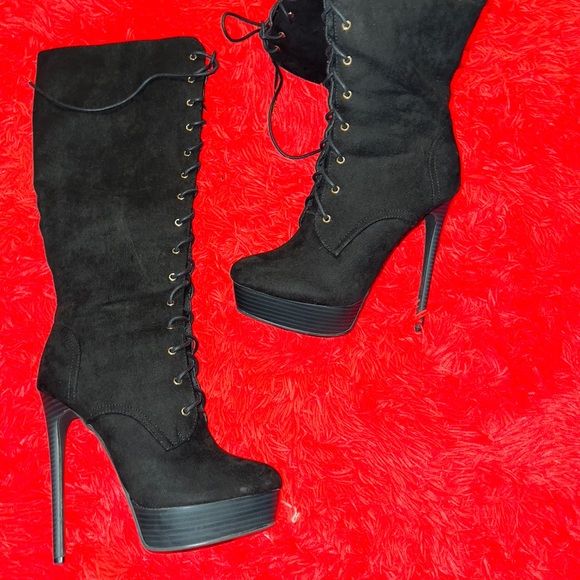 Tons of women’s heels. - Picture 14 of 14